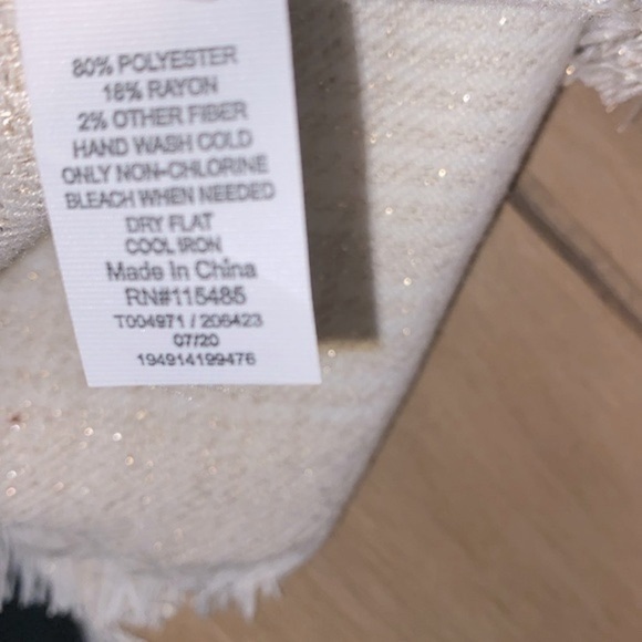 Lauren Conrad scarf - Picture 4 of 5